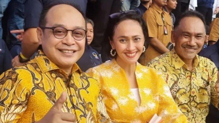 Pengurus DPP Golkar Christina Aryani, Rizal Mallarangeng dan Supriansa saat menghadiri Apel Siaga Perubahan Nasdem di Stadion GBK, Minggu (16/7/2023) (Instagram/@christinaaryani)