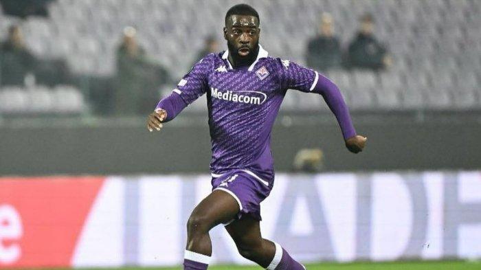 Pemain Fiorentina, Jonathan Ikone - Pemain 25 tahun asal Prancis itu tengah dikaitkan dengan tim Liga Italia Serei A, AS Roma.