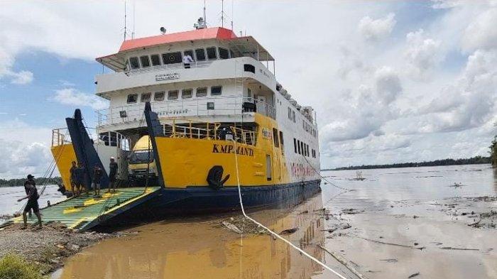 TRANSPORTASI AIR - Keberangkatan kapal feri KMP Manta dari Tana Tidung ke Tarakan dijadwalkan hari ini, Sabtu (14/6/2025). Berangkat dari Pelabuhan Sebawang Kalimantan Utara.