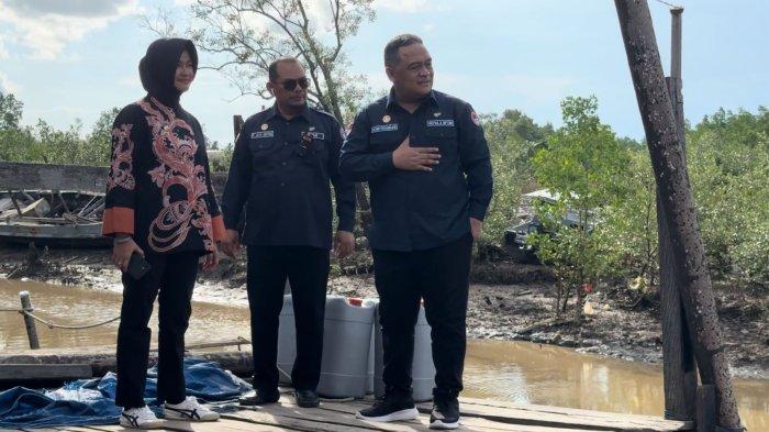 Kepala Badan Pelindungan Pekerja Migran Indonesia (BP2MI), Benny Rhamdani disambut langsung oleh Bupati Nunukan Asmin Laura, Kamis (13/06/2024), siang.