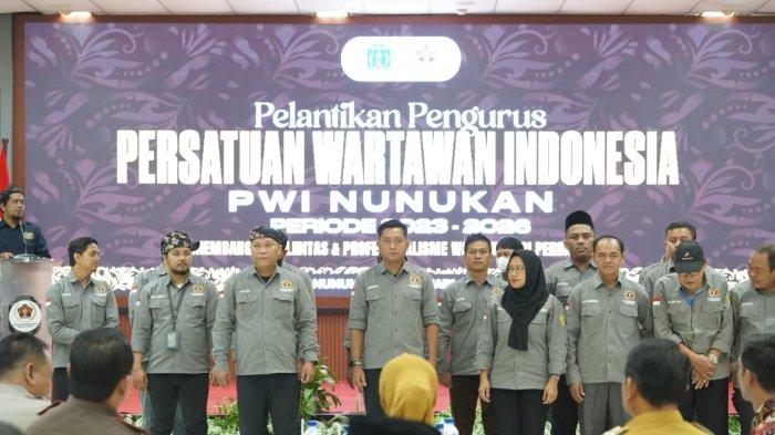 Ketua PWI Nunukan, Taslee dan jajaran pengurus PWI Nunukan periode 2023-2026 dilantik.