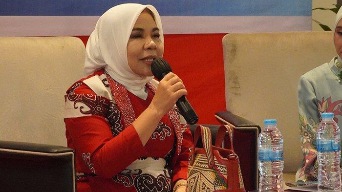Ketua TP-PKK Kaltara Hj Rachmawati Zainal, ketika mengisi talk show kecantikan dengan tema Beauty Inside and Out dalam rangka HUT ke-3 Tribun Kaltara di Hotel Luminor, Tanjung Selor, Kalimantan Utara, Kamis (21/9/2023). (Tribunkaltara.com)