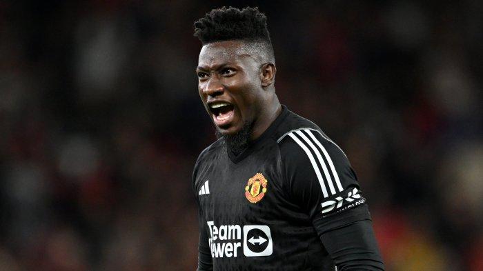Kiper Manchester United Andre Onana saat debut di Liga Inggris dalam duel lawan Wolves, Selasa (15/8/2023). (Twitter/@ManUtd)