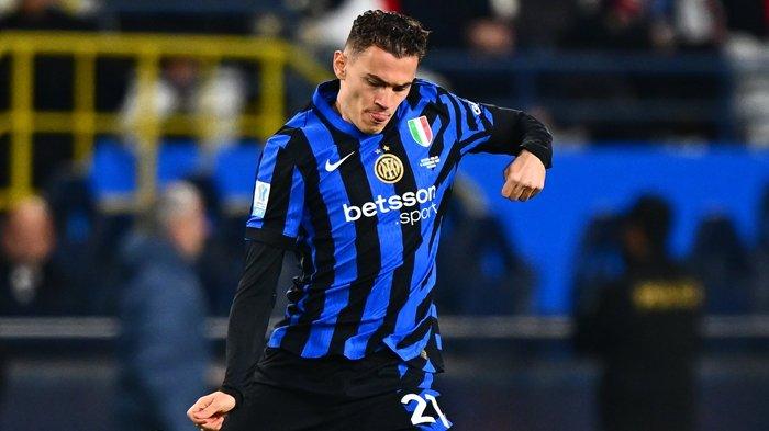 Penampilan Kristjan Asllani pada pertandingan final Super Italia antara Inter Milan vs AC Milan, di Al-Awwal Park, Arab Saudi Selasa (7/1/2025).