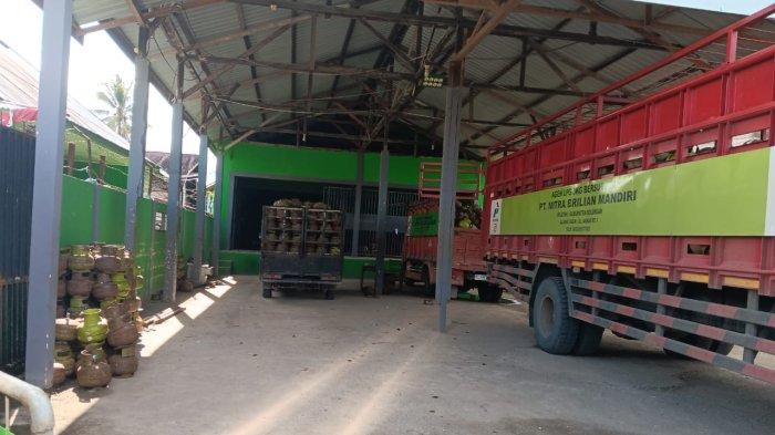 GAS LPG 3 KG – Terlihat beberapa gas LPG 3Kg di Agen Tanjung Selor, Bulungan Kalimantan Utara siap didistribusikan ke pangkalan.