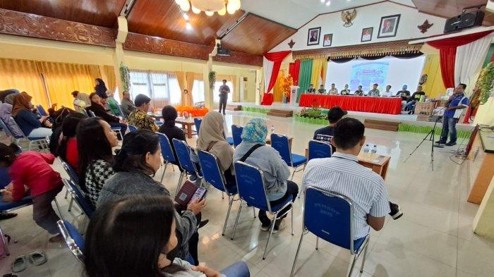 PERINGATAN MAY DAY - Diskusi Terbuka Ketenagakerjaan dalam rangka Peringatan May Day 2025 berlangsung di Gedung Pemkot Tarakan, Kamis (1/5/2025).