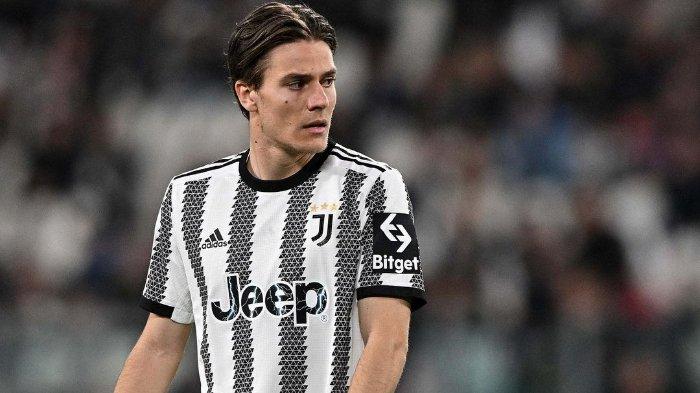 Pemain Juventus, Nicolo Fagioli - Pemain 22 tahun ini membuat kesalahan yang menguntungkan Sassuolo untuk mencetak gol dan memenangkan laga di Liga Italia Serie A giornata 30, Minggu (16/4/2023). Akan tetapi, Massimiliano Allegri emoh mengkambinghitamkan sang pemain.