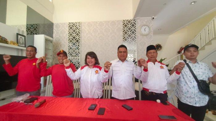Norhayati Andris, kader PDIP Tarakan akhirnya resmi umumkan pindah partai dalam konferensi pers Norhayati Andris bersama Gerindra, Rabu (4/10/2023) siang tadi pukul 12.00 WITA. T