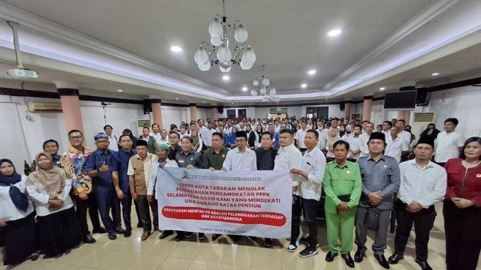 TUJUH POIN TUNTUTAN- Pasca ratusan calon PPPK Pemkot Tarakan melakukan RDP dengan DPRD Tarakan, menghasilkan 7 poin tuntutan untuk disampaikan ke Komisi II DPR RI , BKN dan MenPAN RB difasilitasi Komisi II DPRD Tarakan, Senin (17/3/202