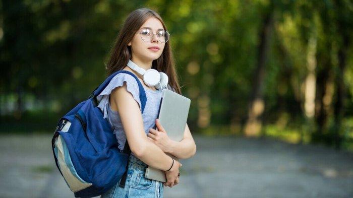 PANTUN MAHASISWA BARU - Potret mahasiswa dari Freepik.com, Rabu (19/3/2025). Simak kumpulan pantun sambut mahasiswa baru berikut ini, cocok jadi ide konten media sosial yang unik dan kreatif.