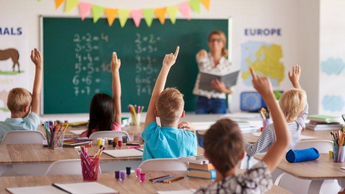 Baca kumpulan pantun sekolah ini untuk meningkatkan motivasi belajar siswa.