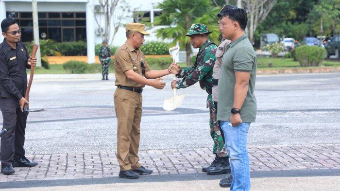 Pembukaan TMMD yang dilangsungkan di Halaman Kantor Bupati Bulungan, Selasa (20/02/2024).