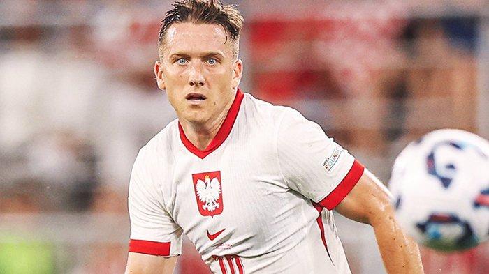 Piotr Zielinski ketika membela tim nasional Polandia. (Twitter/@LaczyNasPilka)