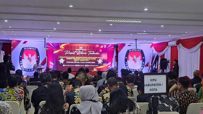 Pembukaan pleno rekapitulasi suara hasil pemilu 2024 di Tanjung Selor, Kamis (07/03/2024).