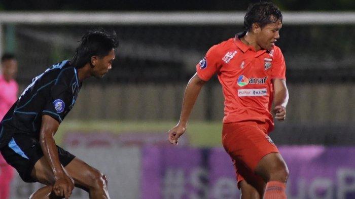 Potret pertandingan Arema FC vs Borneo FC. Pertandingan pekan 15 Singo Edan vs Pesut Etam akan terjadi, pada Jumat (6/10/2023), pukul 20.00 WITA, di Sadion Kapten I Wayan Dipta, Gianyar, Bali.