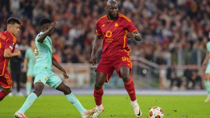 Pemain AS Roma, Romelu Lukaku saat bertanding di laga kontra Slavia Praha dalam matchday ketiga Liga Europa di Stadio Olimpico, Jumat (27/10/2023)
