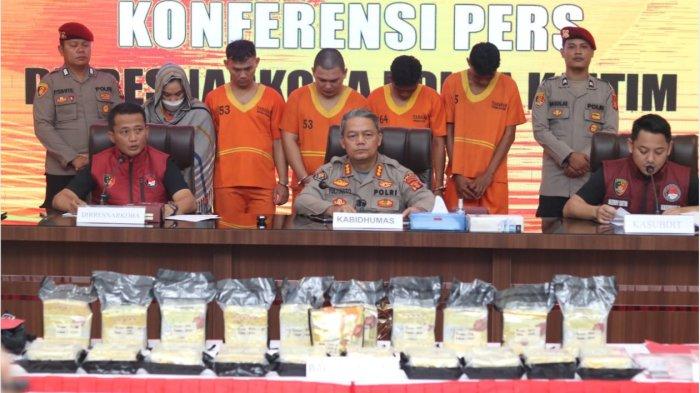 KONFERENSI PERS NARKOBA- Polada Kaltim gelar Konferensi Pers atas pengungkapan 21 Kg sabu dari Nunukan, Kamis (13/2/2025).