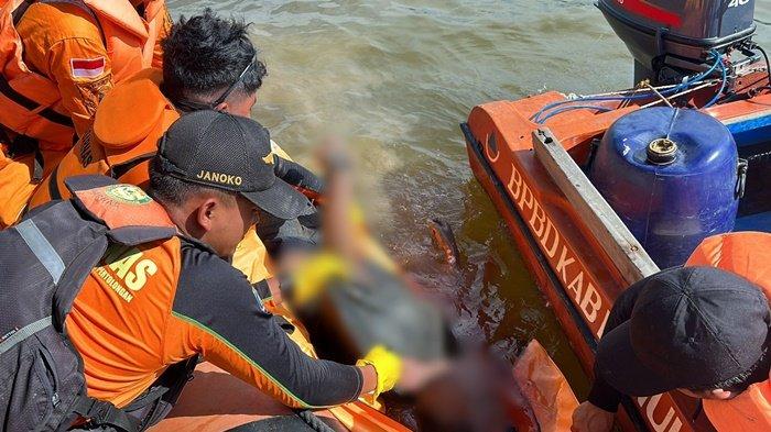 Satu korban yang hilang akibat Kapal Landing Craf Tank (LCT) Rimba Raya XV, karam di perairan Sei Menggaris, Kabupaten Nunukan, Kalimantan Utara, ditemukan meninggal dunia pada Sabtu (04/11/2023), sekira pukul 14.43 Wita.