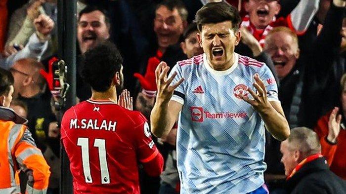 Seleberasi pemain Liverpool, Mohamed Salah usai mencetak gol ke gawang Manchester United, tampak pula kapten tim Man United, Harry Maguire kecewa.
