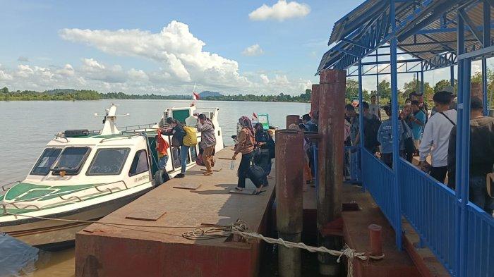 Keberangkatan speedboat dari Pelabuhan Malinau menuju ke Kota Tarakan. Harga tiket saat ini masih dijual seharga Rp 310 ribu per penumpang