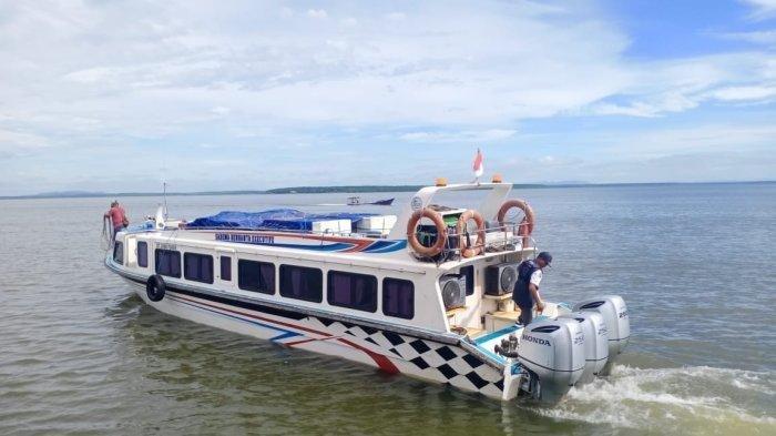 SPEEDBOAT NUNUKAN - Speedboat reguler bertolak dari Pelabuhan PLBL Liem Hie Djung Nunukan, Sabtu (08/03/2025), pagi.