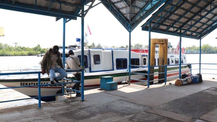 ANGKUTAN AIR – Aktivitas penumpang setiap harinya di pelabuhan kayan II baik kedatangan maupun keberangkatan