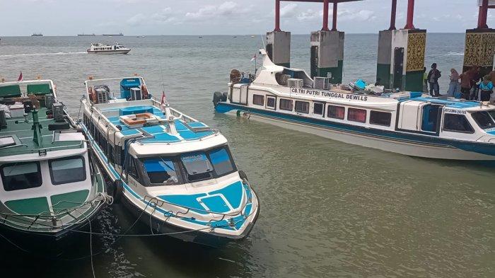 Kegiatan penumpang speedboat reguler di Pelabuhan Tengkayu 1 Tarakan Kalimantan Utara.