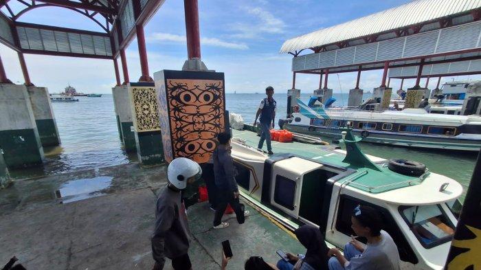 SIAP MENUJU MALINAU - Aktivitas di titik keberangkatan penumpang Pelabuhan Tengkayu Satu Kota Tarakan. T