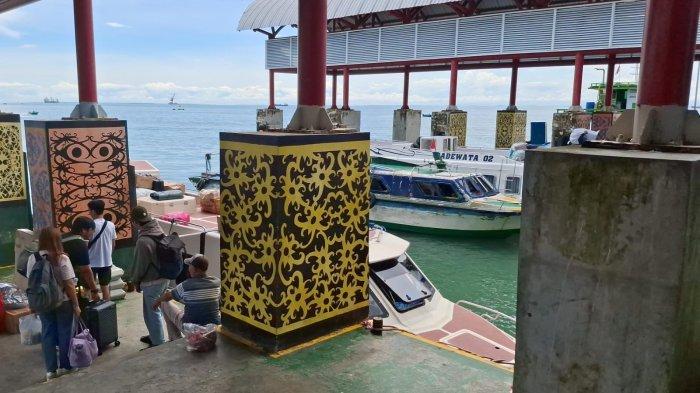 Aktivitas penumpang di Pelabuhan Tengkayu Satu 1 Tarakan, Kalimantan Utara.
