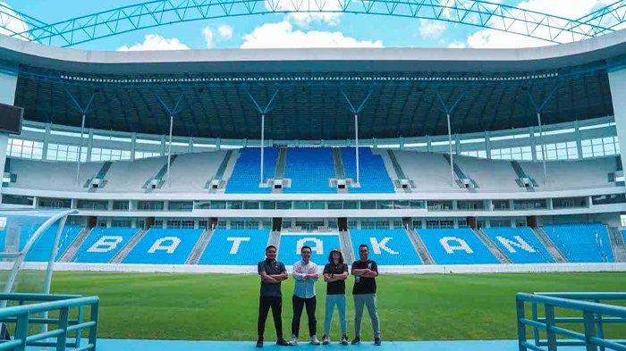 Direktur Utama PSM Makassar Sadikin Aksa bongkar alasan Juku Eja akan berkandang di Stadion Batakan di sisa laga Liga 1 2023/2024.