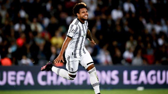Selebrasi pemain Juventus, Weston McKennie usai cetak gol ke gawang PSG di UCL - Terbaru klub Liga Italia, AS Roma tertarik mengangkut pemain buangan Bianconeri. Manajer olahraga Tiago Pinto bahkan dilaporkan telah menghubungi sang pemain.
