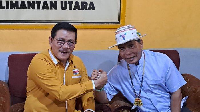 Zainal A Paliwang, bersama Ingkong Ala saat mendaftar di Partai Hanura beberapa waktu lalu.