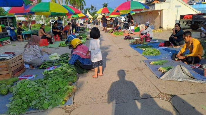 (ilustrasi) Aktivitas perdagangan di Pasar Induk Tanjung Selor, sebagai salah satu kota pantauan inflasi.