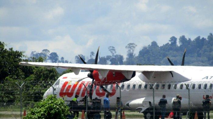 Aktivitas pengguna jasa penerbangan selama periode mudik Idul Fitri 2023 di Bandara Kolonel RA Bessing Malinau, Kalimantan Utara