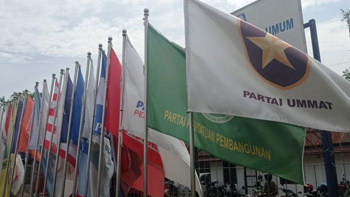 Bendera parpol di Tana Tidung.
