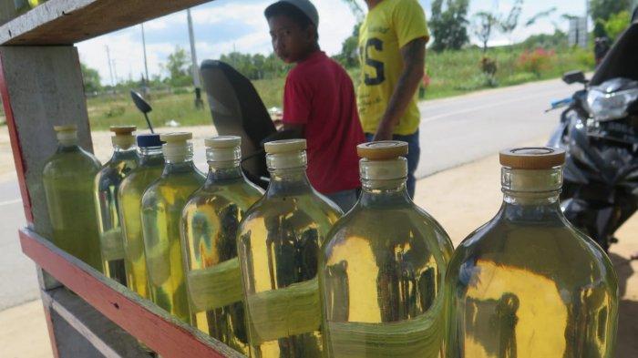 Bensin eceran yang dijual di pinggir jalan. Andi Pausiah/Tribunkaltara.com