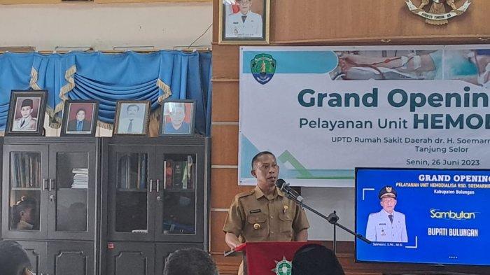 Bupati Bulungan Syarwani saat meresmikan pengoperasian unit layanan hemodialisa di RSD Tanjung Selor.