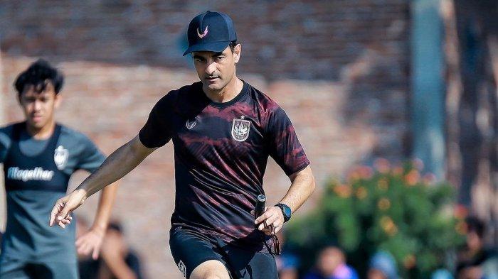 FOTO Gilbert Agius saat pimpin latihan PSIS Semarang