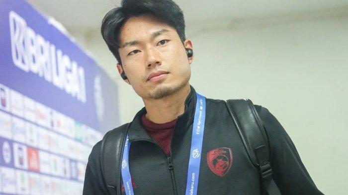 FOTO Kenzo Nambu. Berikut ini susunan pemain PSM Makassar vs Persebaya Surabaya di Liga 1, yang akan sajikan adu tajam Kenzo Nambu vs Bruno Moreira, pada Rabu 28 Februari 2024.