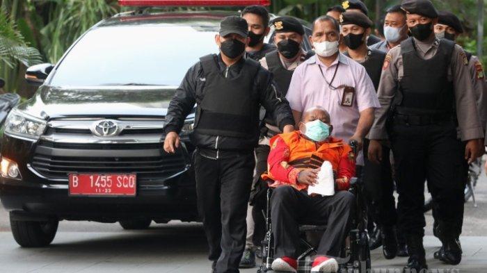 Di tengah kabar duka hari ini, berapa sebenarnya harta kekayaan mendiang mantan Gubernur Papua Lukas Enembe yang meninggal dunia hari ini?