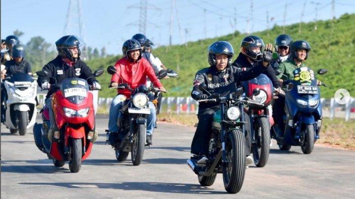 Presiden RI ke-7 Joko Widodo mengendari sepeda motor mencoba jalan tol IKN menuju Jembatan Pulau Balang di PPU bersama sejumlah artis dan influencer, antara lain Raffi Ahmad dan Atta Halilintar.
