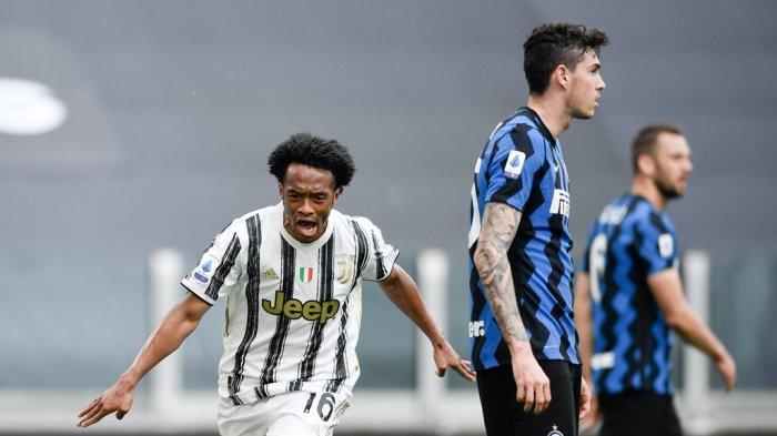 Selebrasi Juan Cuadrado usai mencetak gol ke gawang Inter Milan