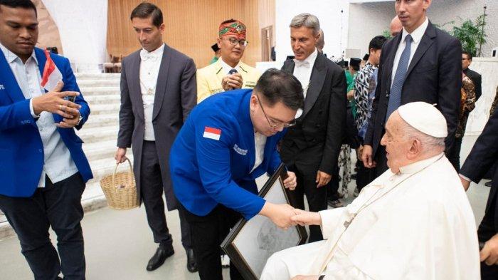 Inilah profil Lionel, siswa SMP Bekasi, Jawa Barat pelukis Paus Fransiskus mengaku tidak percaya, bahkan hingga 2 hari tidak bisa tidur .