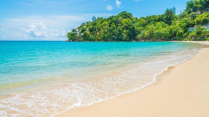 PANTUN TEMA PANTAI - Potret pantai dari Freepik.com. Berikut ini kumpulan pantun tema pantai, bisa digunakan untuk mengajak teman berlibur menyambut weekend dan Hari Libur Nasional.