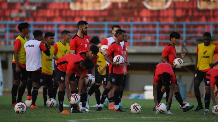 Para Pemain Borneo FC saat menjalani latihan. (HO/BORNEO FC).