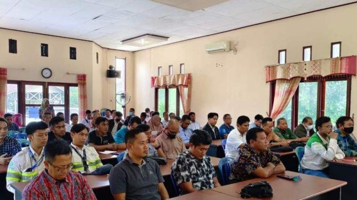 Pelaksanaan sosialisasi penanganan limbah B3 dan non B3 yang dibuka Bupati Bulungan, Syarwani.