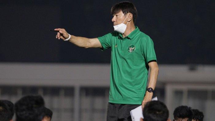 Pelatih Timnas Indonesia, Shin Tae-yong. Berikut ini alasan Shin Tae-yong usai Timnas Indonesia digebuk Jepang dalam lanjutan Kualifikasi Piala Dunia 2026 Zona Asia pada Jumat (15/11/2024) tadi malam. (pssi.org)