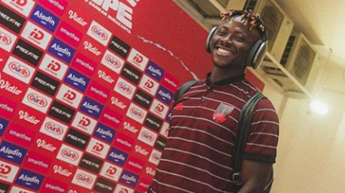 FOTO Moussa Sidibe. Dalam daftar susunan pemain Persebaya Surabaya vs Persis Solo di Liga 1, terlihat Bruno Moreira dan Mousa Sidibe bakal adu tajam.