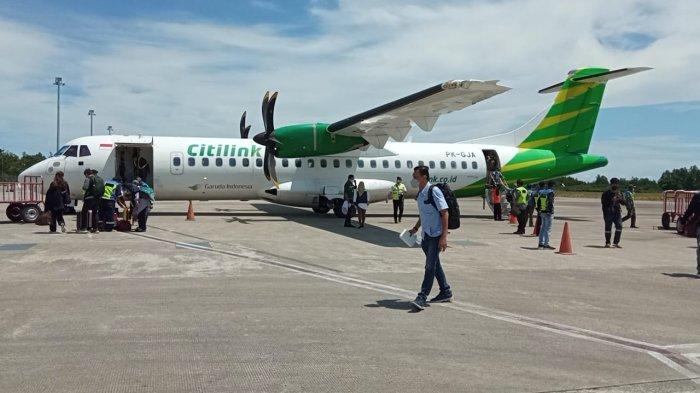 Sejumlah penumpang pesawat Citilink saat turun di Bandara Juwata Tarakan, Senin (31/5/2022) lalu. Pihak BPS Kaltara mencatat, kelompok pengeluaran transportasi udara memberikan andil sebesar 0,19 persen untuk tingkat inflasi sebesar 0,76 persen di Kaltara pada bulan Mei 2022