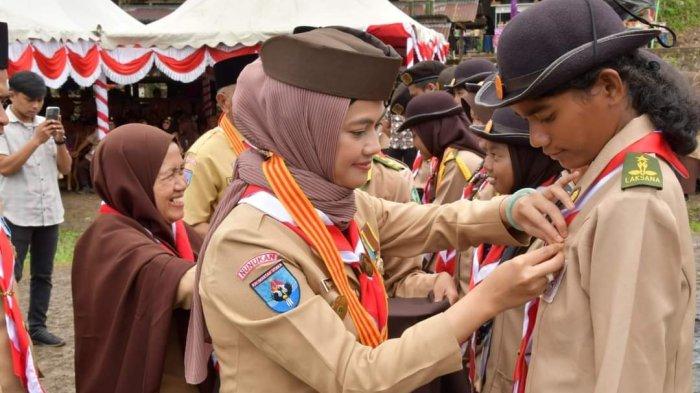 Bupati Nunukan Asmin Laura tutup seluruh rangkaian Jambore ranting Pulau Nunukan dan pesta siaga wilayah Nunukan tahun 2023 pada upacara peringatan HUT ke-62 Pramuka di Bumi Perkemahan Mansapa Nunukan Selatan, pada Sabtu (09/09/2023).